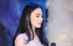 传奇开区一条龙转载：张馨予遭前男友吐糟神情黯然