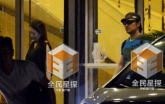 开服一条龙转章子怡小腹隆起孕味浓 被曝将赴美安胎待产