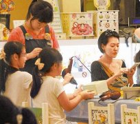 开服一条龙转大小S各自带娃家庭聚会 徐家三姐妹齐聚一堂