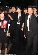 开服一条龙转范冰冰否认十一结婚：没有的事，不抢晓明风头