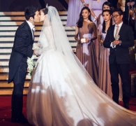 开服一条龙转张大大揭秘：众明星如何给黄晓明Baby随份子钱