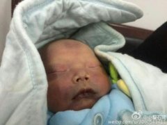 传奇开服一条龙转男婴出生3天被遗弃 父母留字：想要个女儿